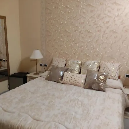 Hotel Sanremo ホテル