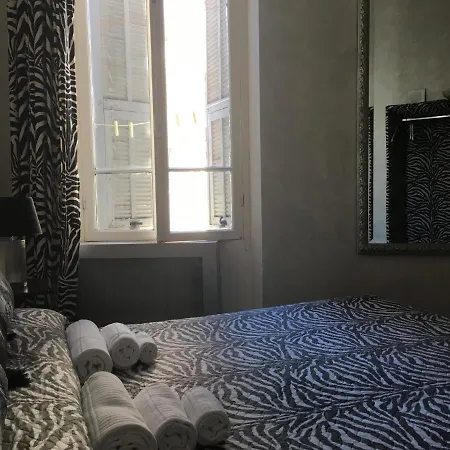 Hotel Sanremo Otel *