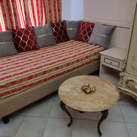 Hotel Sanremo فندق *