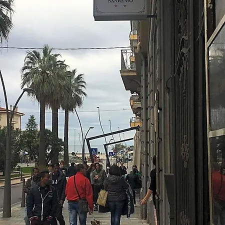 Hotel Sanremo Отель Санремо