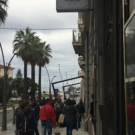 Отель Hotel Sanremo Санремо